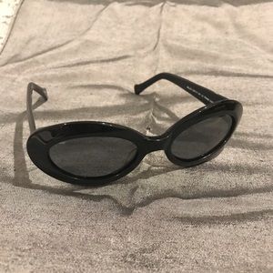 Oscar by Oscar de la Renta Sunglasses NWOT